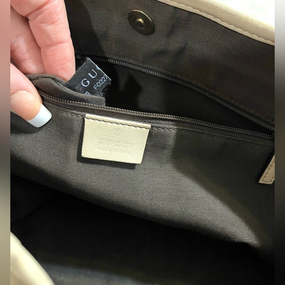 Authenticated Gucci New Britt Shoulder Bag Tote Handbag - Picture 12 of 16